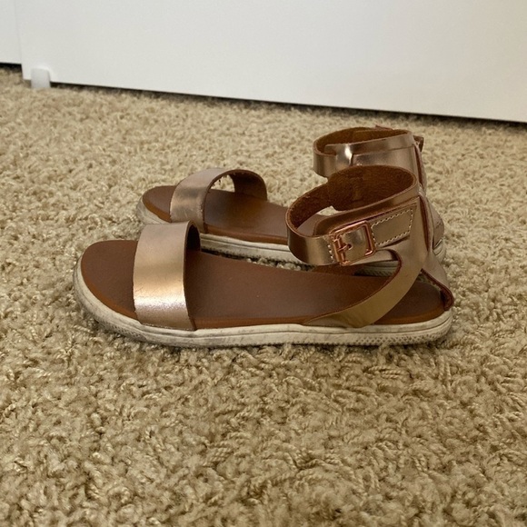 MIA | Strappy Sandals - Picture 4 of 10